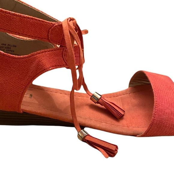 💫4/30 A.N.A Dillon Coral Tassel Tie Wedge Sandals - Picture 3 of 9